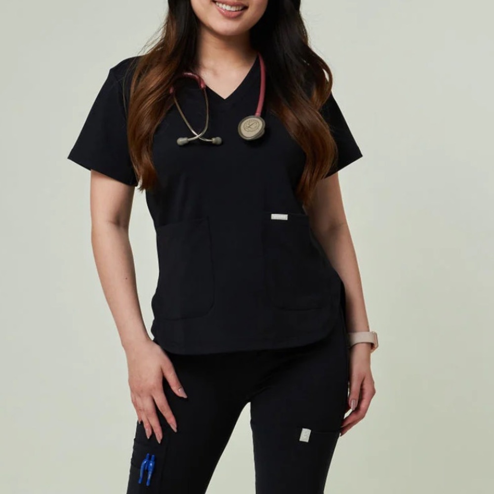 Scope 1 pocket Harry scrub top